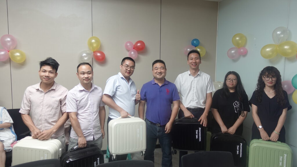 PTI三季度生日会(images 6)